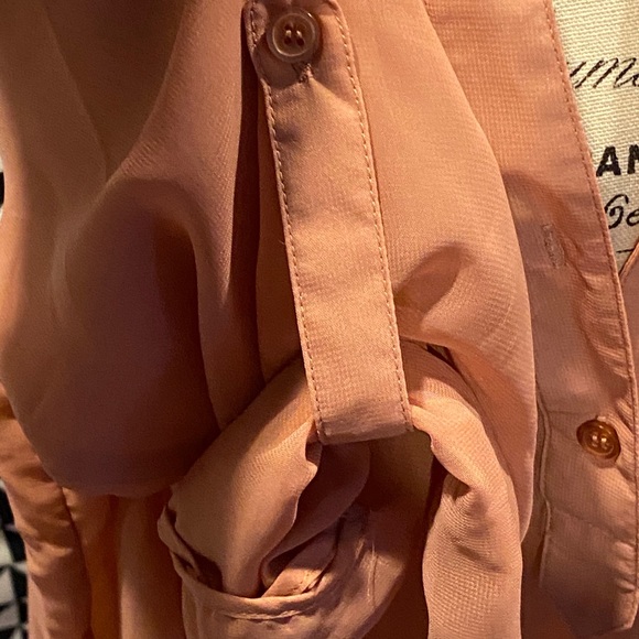 Peach shear 3/4 sleeve shirt - Picture 2 of 3